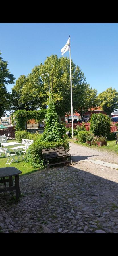 Stf Hostel Mariestad Bagian luar foto