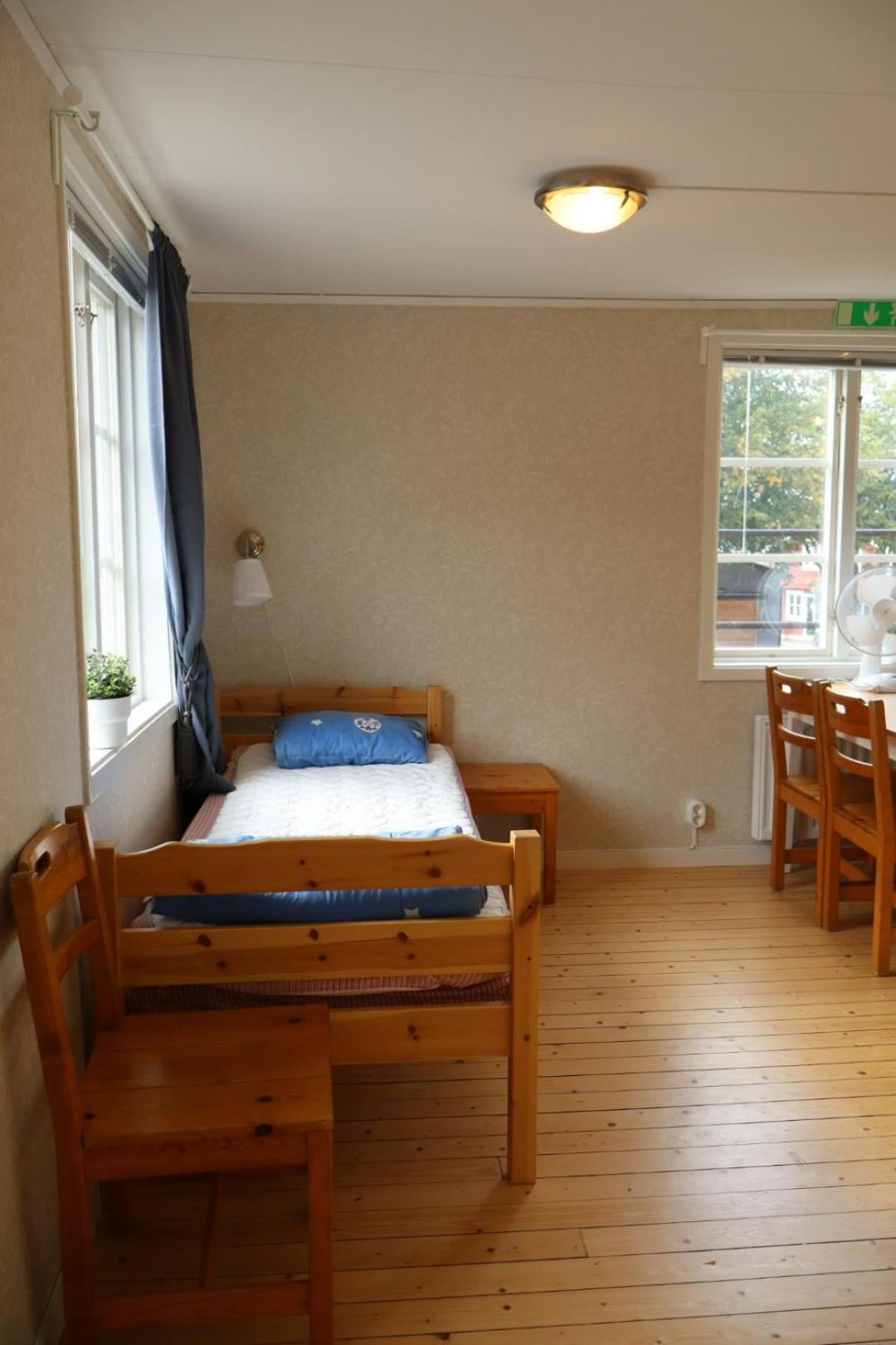 Stf Hostel Mariestad Bagian luar foto